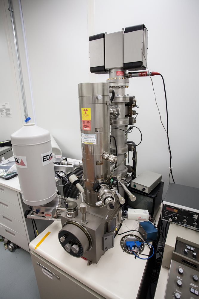 Scanning Electron Microscope for Chip Analysis