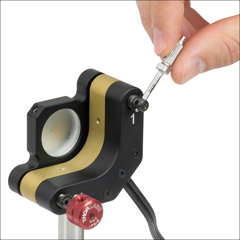 Kinematic Mirror Mounts With Piezoelectric Adjusters